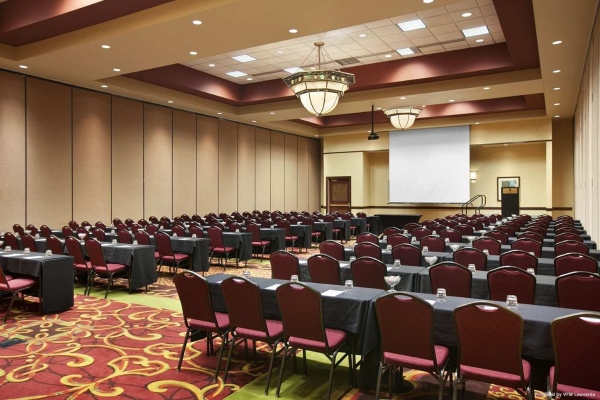 Hotel Embassy Suites by Hilton Lincoln